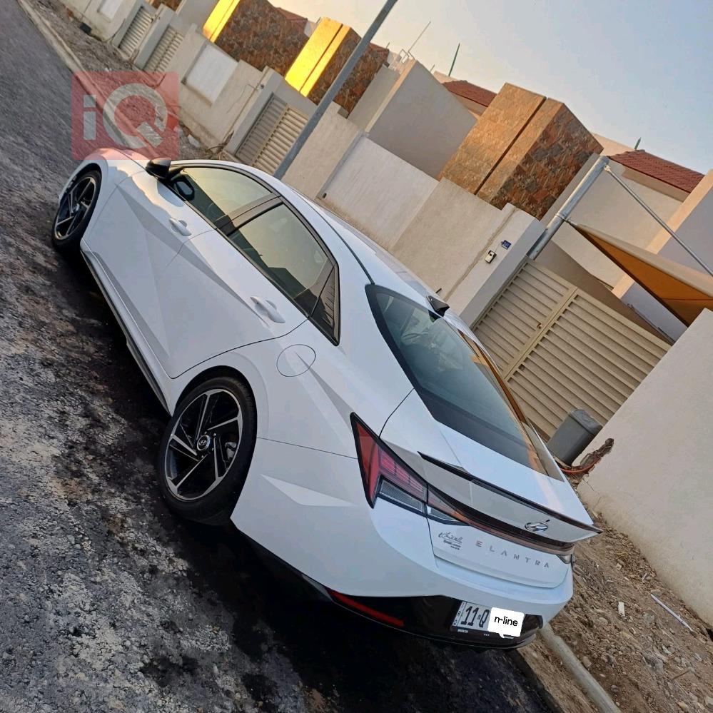 هیوندای ئەلەنترا